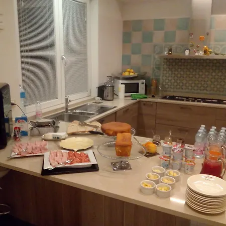 לינה וארוחת בוקר Relais Lezard קולה
